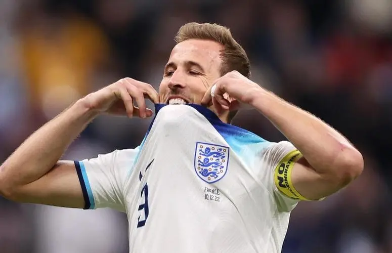 爱游戏ayx官网凯恩迎来五赛季高光表现，瑞士队球迷沸腾！的简单介绍