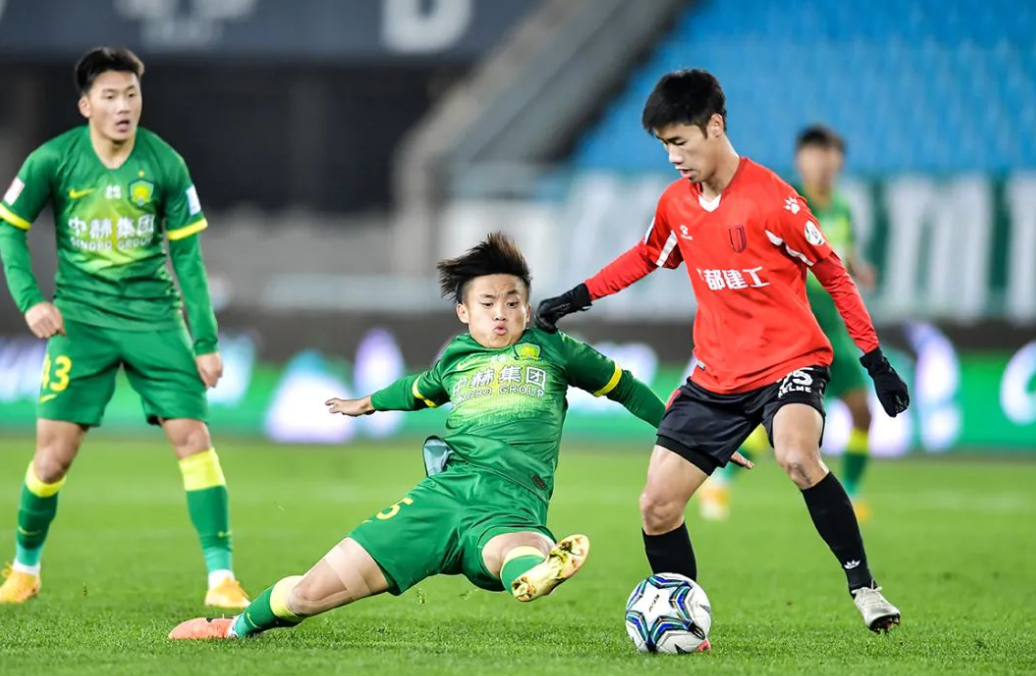 关于赛后体能课后，北京国安伤情更新备战欧联，震撼外界，临场指挥获称赞的信息