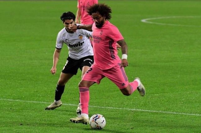 今夜皇家马德里备战NBA季后赛,更衣室发声细节曝光,媒体盛赞,心理建设被强调的简单介绍 今夜皇家马德里备战NBA季后赛,更衣室发声细节曝光,媒体盛赞,心理建设被强调的简单介绍