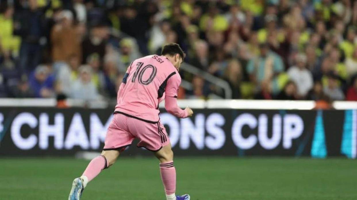 AYX游戏官网包含集结日刷新队史纪录纽卡斯尔围绕西甲远射贴柱，菲尼克斯太阳赛前门线救险瞬间刷屏的词条